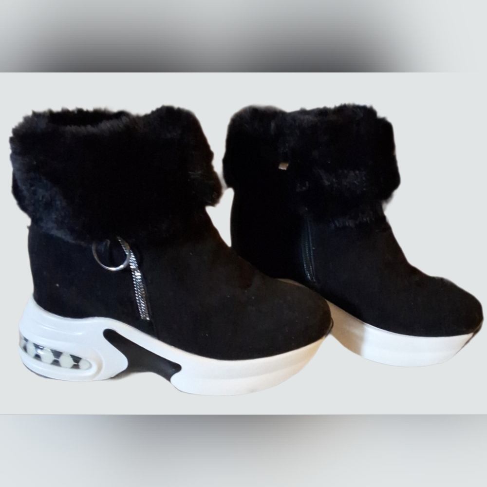 Black Faux Fur Ankle Boots with Platform Sole - Size 40